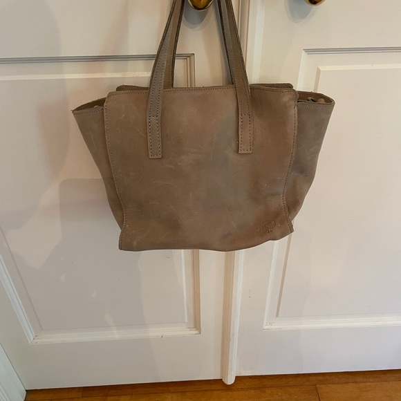 ABLE Fashionable Meles Handbag. Neutral. - Picture 4 of 6